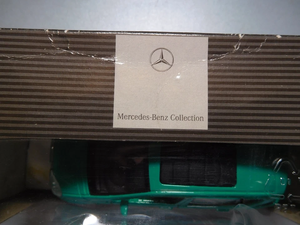 Maisto Mercedes Benz A Class 1/34 Diecast Model Green Car - Image 2 of 4