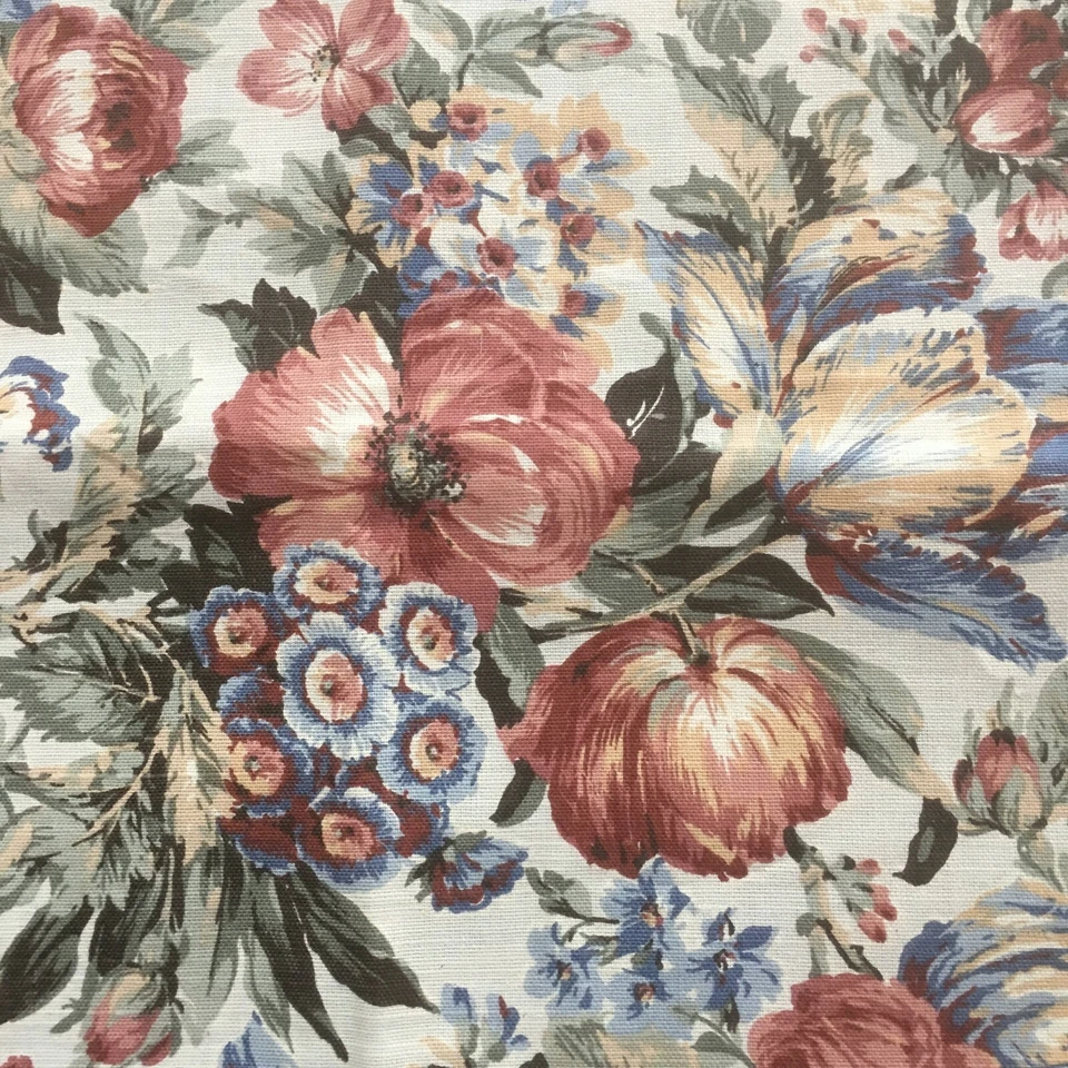  Floral Linen Cotton Fabric. 4 pieces. 26x26 each. Scotchgard Finish - Image 3 of 4
