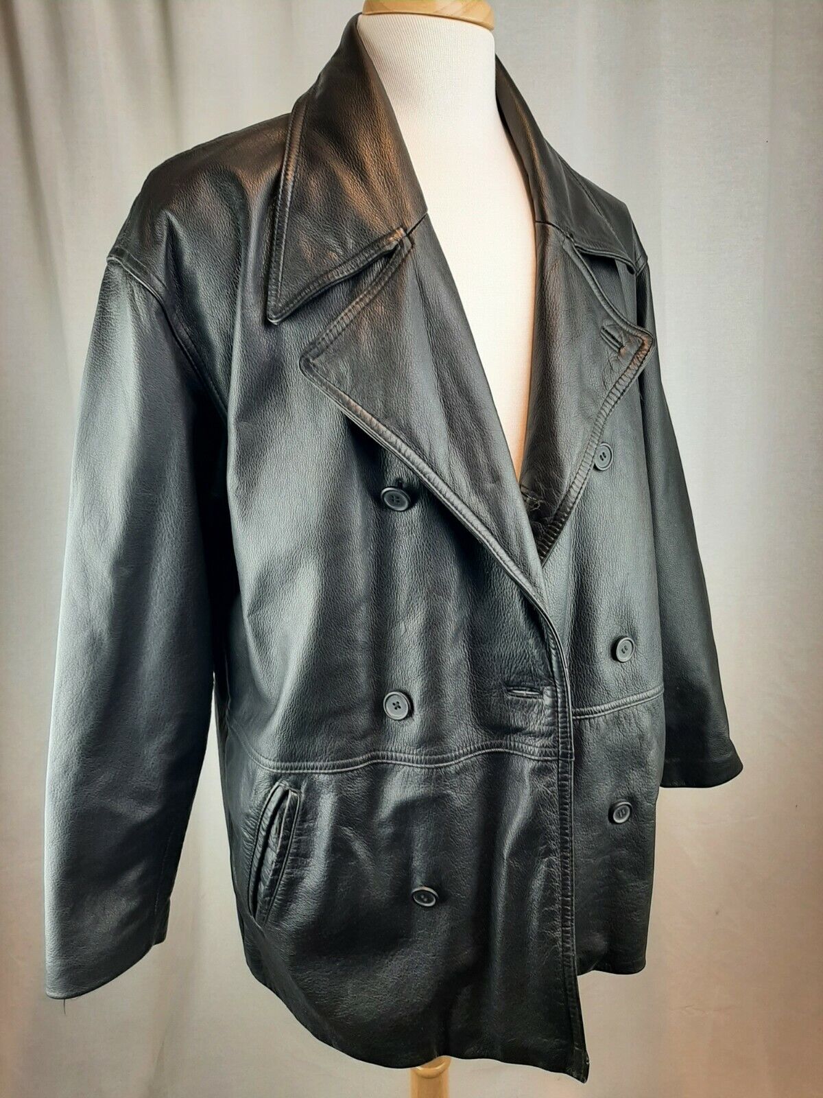 EUC Vintage BARNEYS NEW YORK Black Leather Jacket Car Coat in Size Men's  Small
