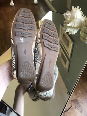 Mocassins Geox Cuir Imprimé Serpent - Taille 37, Couleur écru, Semelle Caoutchouc - Très Bon état