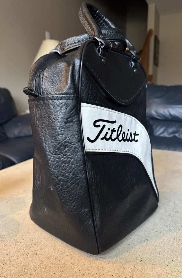Bolsa de mão vintage Titleist Golf Shag preta branca usada - Imagem 2 de 4