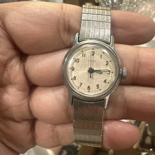 Working Vintage TIMEX Manual Wind Mechanical Women's Watch 24mm Fit 6in Rare Run