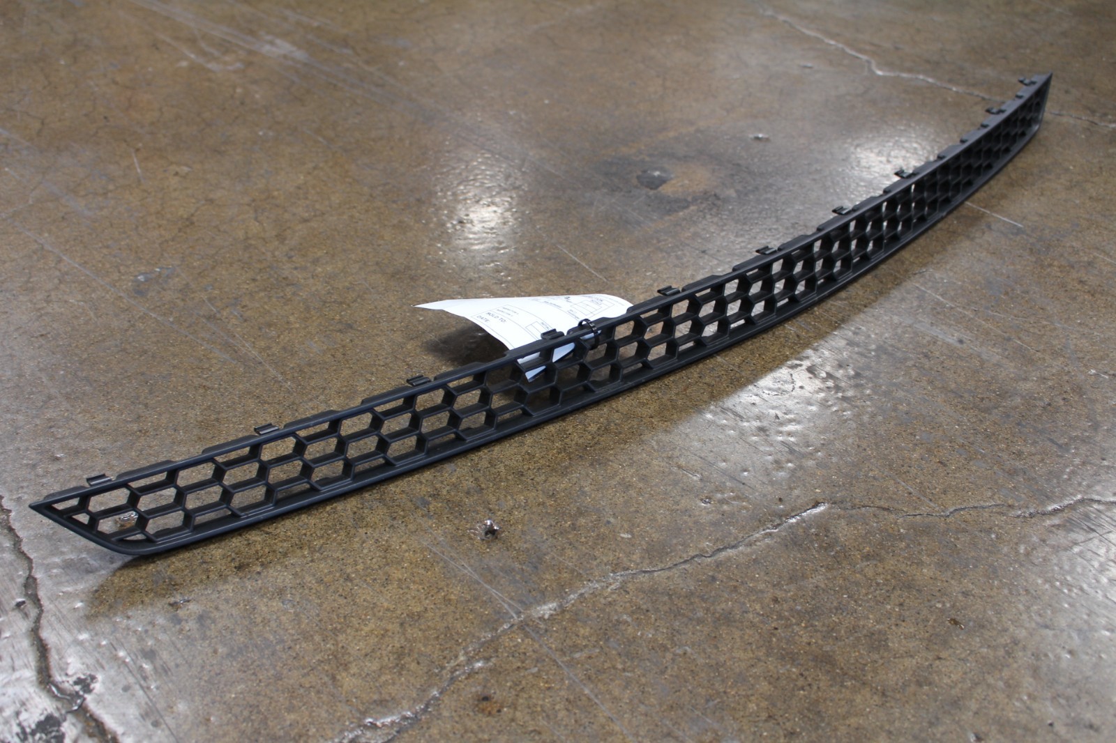 Lamborghini Urus, Rear Bumper Grille, Used, P/N 4ML807676