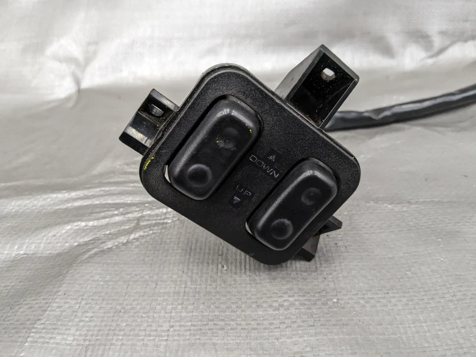 90-97 OEM MAZDA MIATA INTERRUPTOR DE VENTANA ELÉCTRICA, TRANSMISIÓN MANUAL 1990-1997 96NAA2 Foto 2 de 4