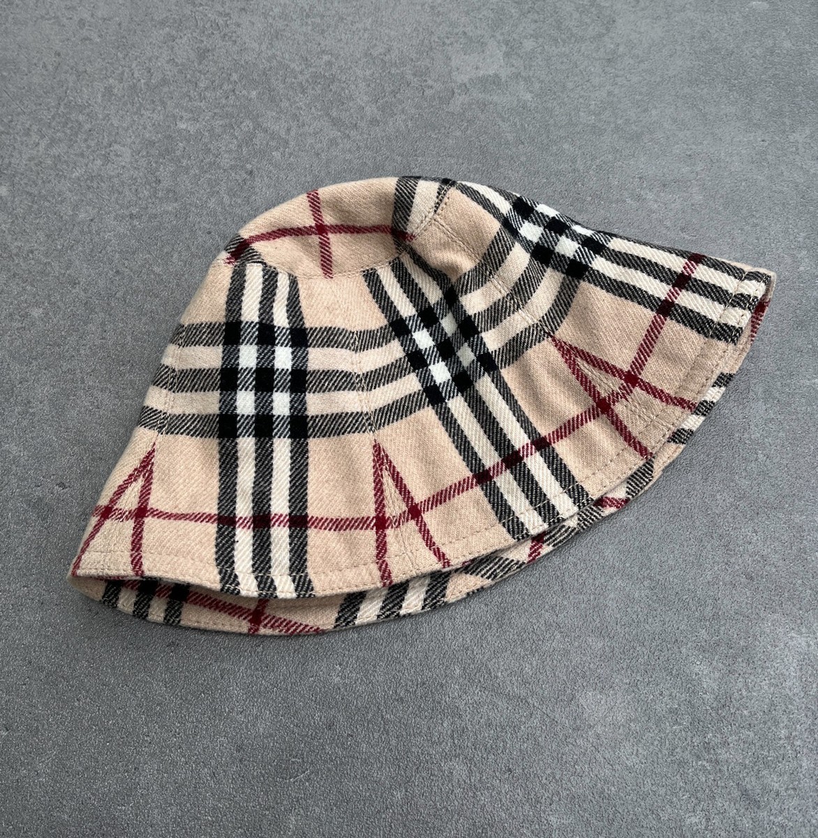 Authentic BURBERRY NOVA CHEK Logo Monogram Wool Bucket Hat  display picture 2