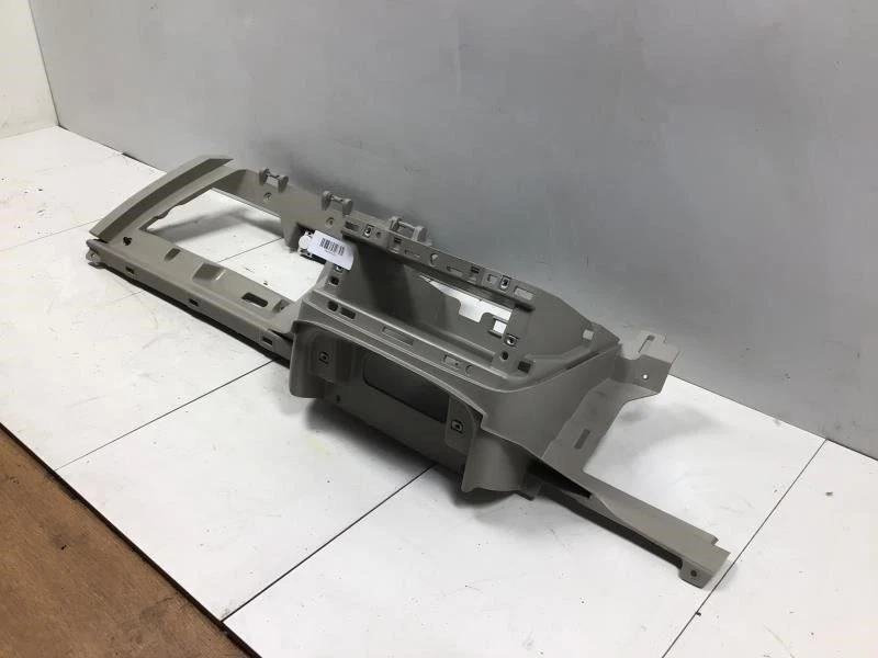 2012 CHRYSLER TOWN COUNTRY FRONT RIGHT LOWER DASH RETAINER PANEL GLOVE BOX  - Image 2 of 4