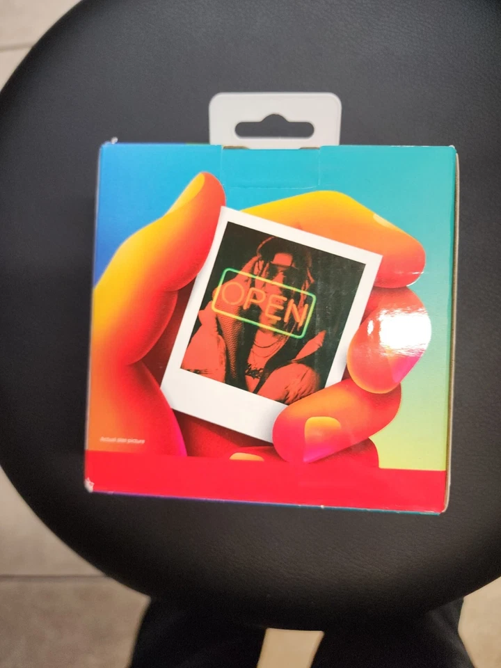 POLAROID GO AND CLIP BUNDLE Brand New And Sealed - Image 3 of 4