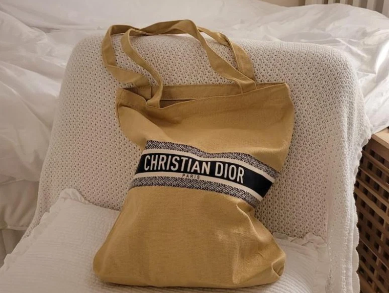 Sac fourre tout Christian Dior DIORIVIERARiviera modèle 2023 nouveauté 32 x 37 x 7 cm Fedex