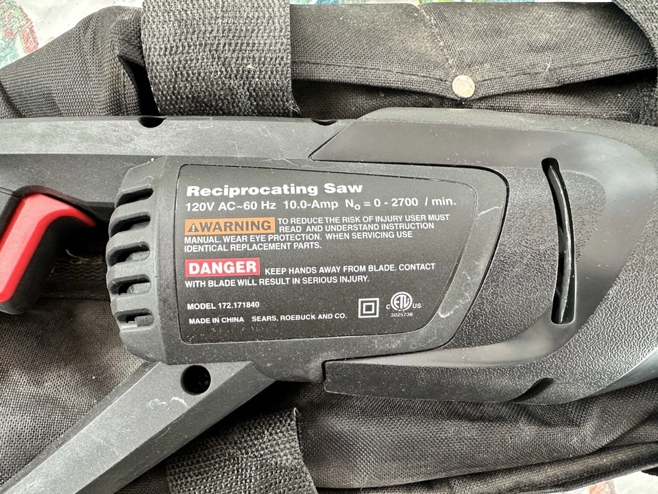 Craftsman Reciprocating Saw Model 172.171840 w/Soft Case and 2 Blades Manual - Image 2 of 4