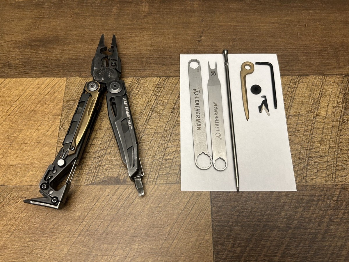 Leatherman MUT EOD Tool USA Black w/ Tan Insert & Accessories GOOD 