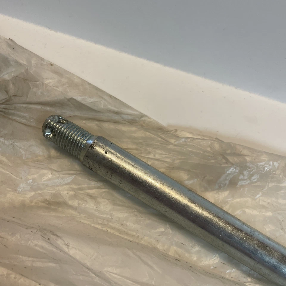 Nuevo de Lote Antiguo Yamaha YTM200 1983-85 PERNO DE EJE # 24W-25181-00 Foto 4 de 4