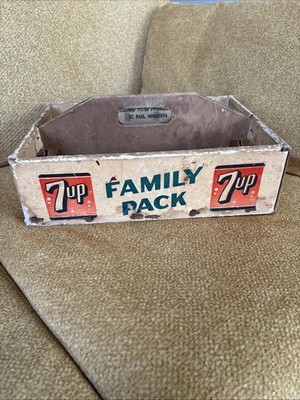 1951 cardboard 7up family pack pop bottle carrier the all family drink 15''