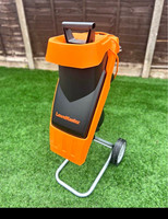 LawnMaster Corded Electric Garden Mulcher/Shredder Carry Handle