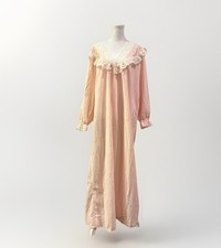 VTG Vandemere Nightgown W/Ruffled Neckline, Lace Bow Lightweight Coquette Size M