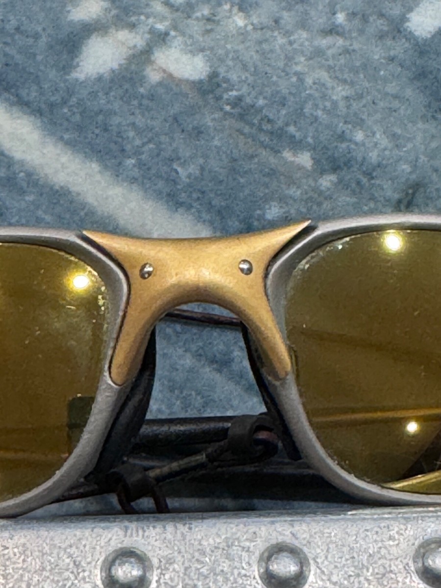 Oakley X-METAL XX Juliet 24K Ilidium Gold Sunglasses serial Oakley X-METAL XX Juliet 24K Ilidium Gold Sunglasses serial