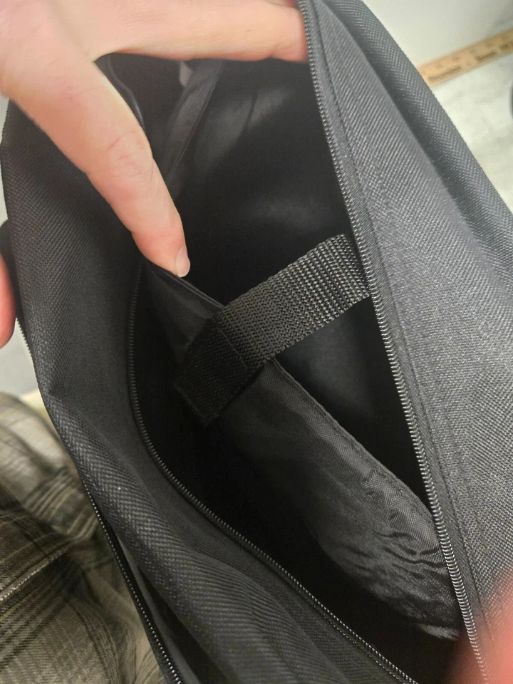 bolso promocional medtronic, bolso de ordenador con correa para el hombro, marca travelwell Foto 4 de 4