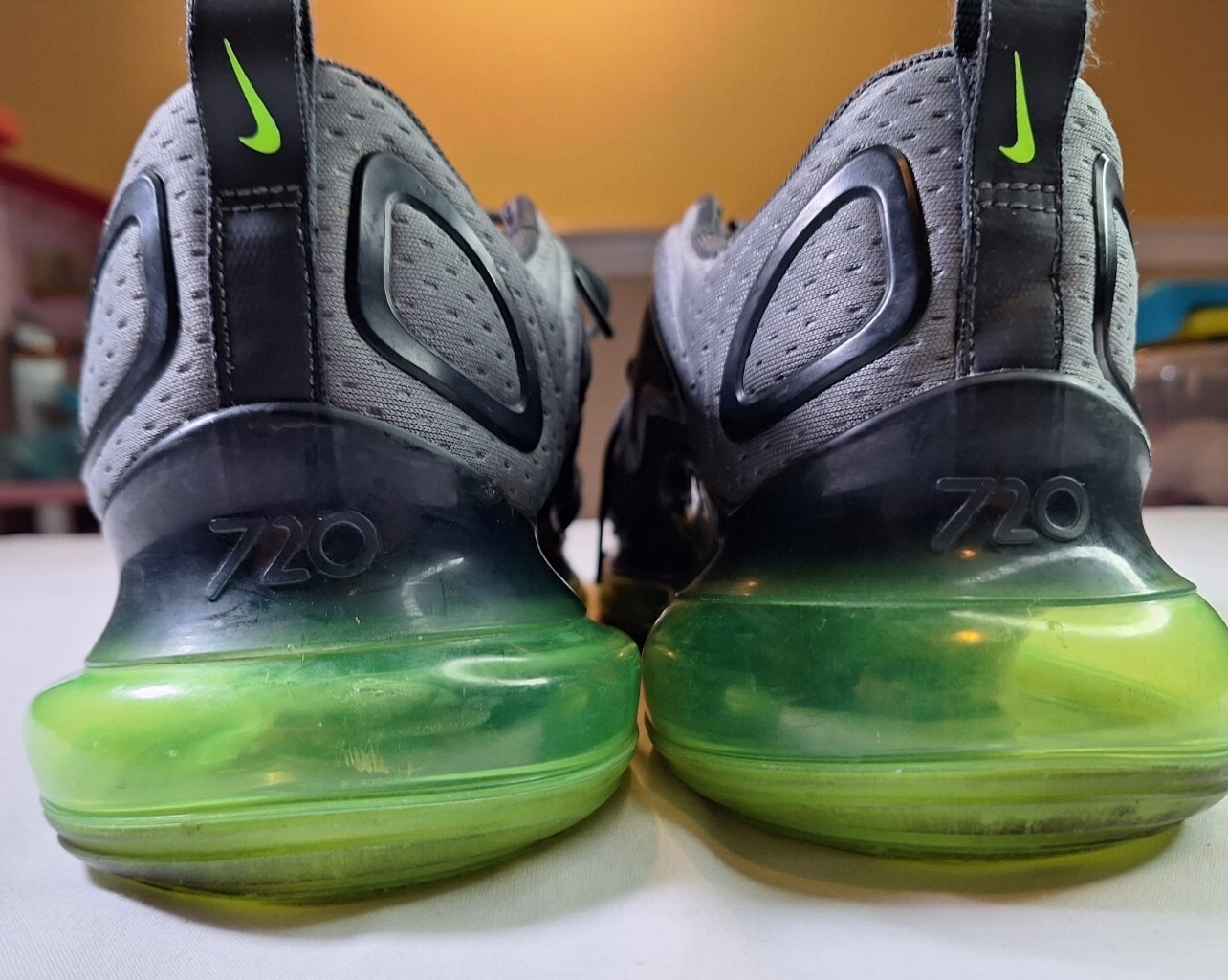 nike air max 720 green black