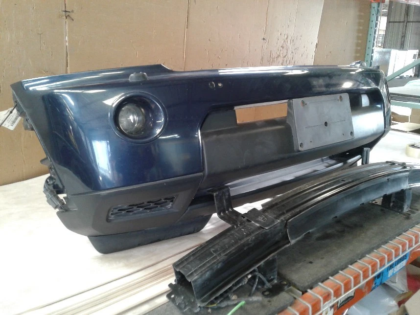 2011 Land Rover LR4 Front Bumper Assembly OEM - Image 2 of 4