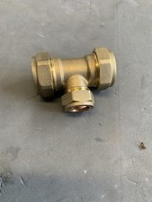 22mm x 22mm x 15mm Compression Reducing Tee (15mm On Branch)