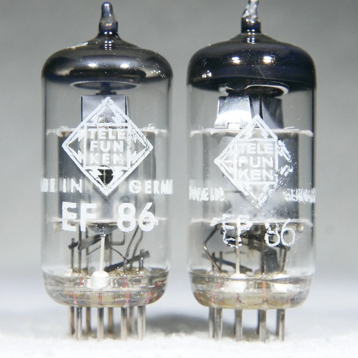 Lampe Telefunken EF86 6CF8, Base Diamant, Plaquée Argent, Testée Comme Neuve