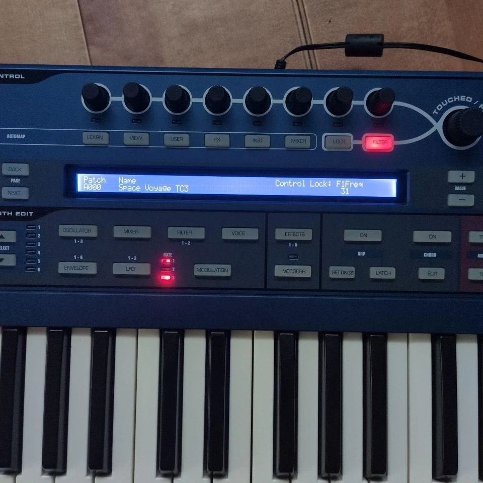 Novation ULTRANOVA 37-Key Analog Modeling Synthesizer Good - Image 3 of 4