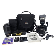 Nikon D70S 6.1MP Digital SLR Camera Kit 18-70mm Nikkor 4-5.6/70-300 TESTED