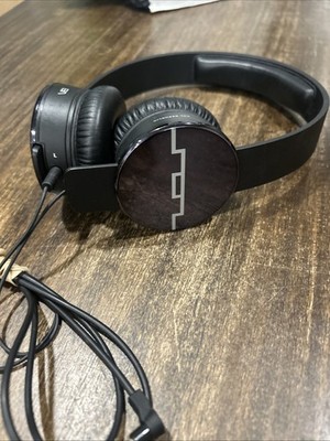 SOL REPUBLIC Tracks V8 On-Ear Wired Headphones Adjustable Headband