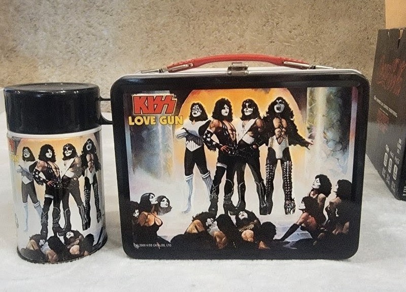 Vintage 2000 KISS Love Gun Metal Lunchbox with Thermos NECA Limited Edition Rare