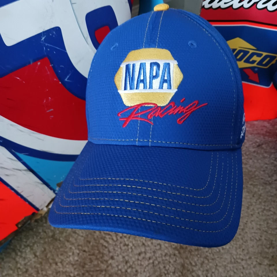 Gorra Hendrick Motorsports Chase Elliott NAPA #24 emitida por el equipo NASCAR Racing UA Foto 2 de 4