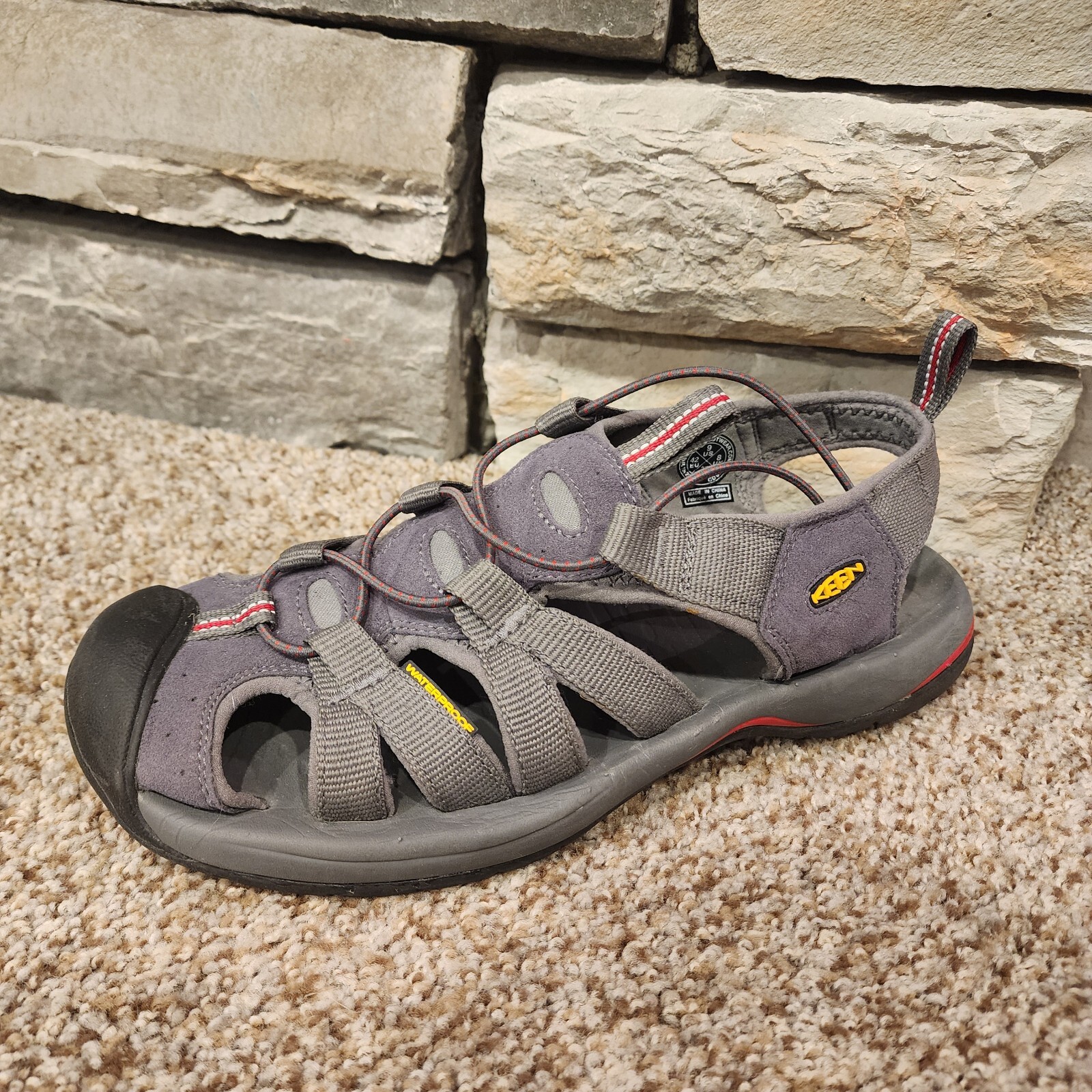 Scarpe da acqua Keen da uomo punta chiusa taglia 9 Newport H2 magnete usate in ottime condizioni