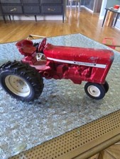Vintage International Tractor SW#52