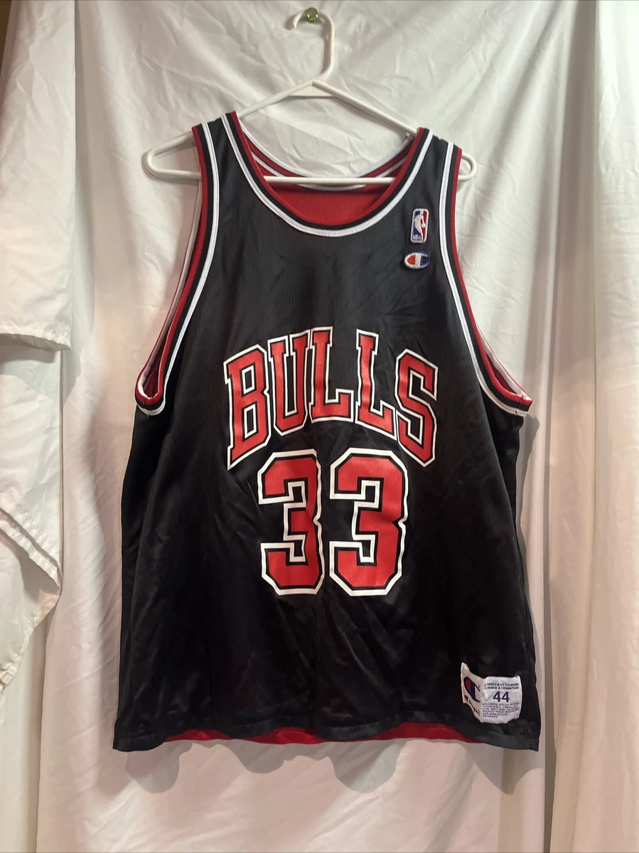 Scottie Pippen #33 Chicago Bulls NBA Champion Reversible Jersey Size 44.  F3-200