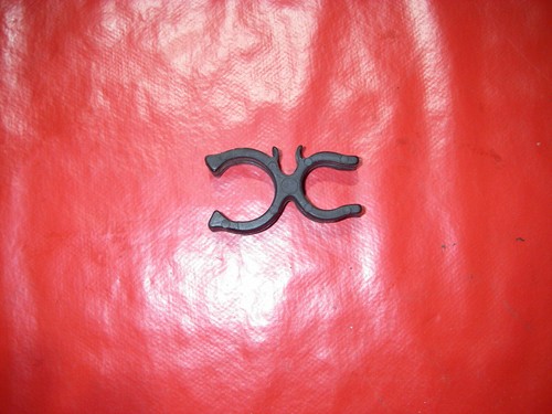 Halter Kühlerschlauch Ölleitung cable oil cooler hose bracket BMW F650