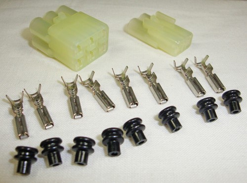 DEFENDER TD5 / PUMA - Central Locking, HRW, RWW - Rear Tail Door Connectors - Picture 4 of 4