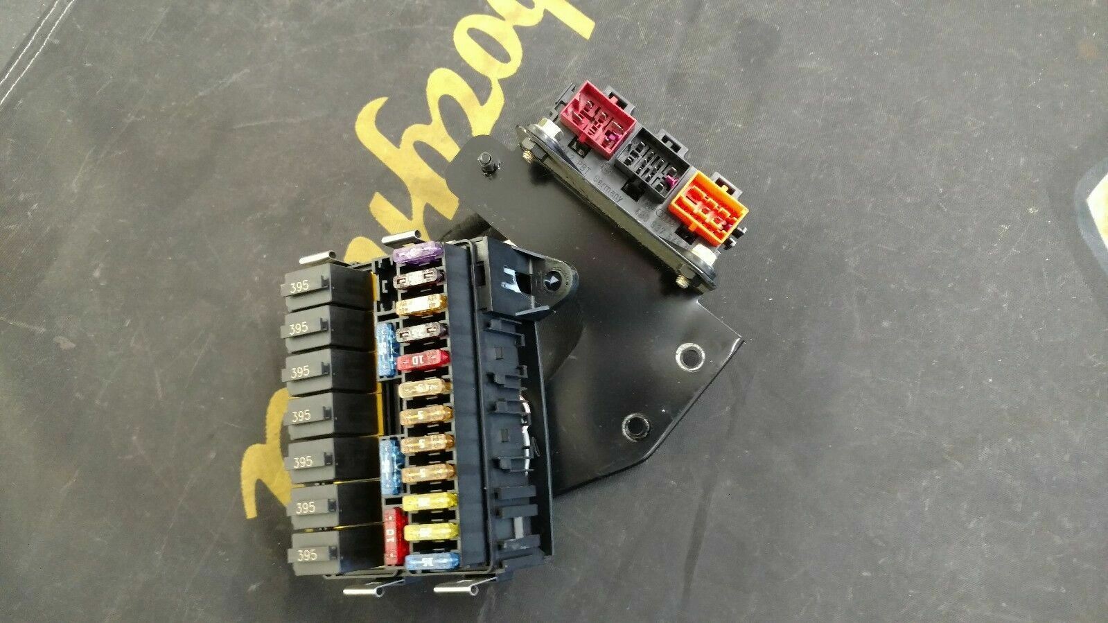 LAMBORGHINI MURCIELAGO DRIVER SIDE DASH FUSE BOX OEM 0061014739