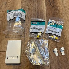 PANDUIT CBX4IW-A SURFACE MOUNT BOX KIT MINI COM 4-PORT WHT CMSTIW CMB