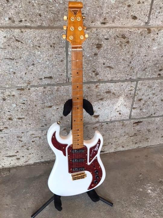 バーンズ　ロンドン　Burns LONDON Marquee マーキー　ギター Burns LONDON Marquee 22f Vintage Guitar 3SingleCoil Tremolo