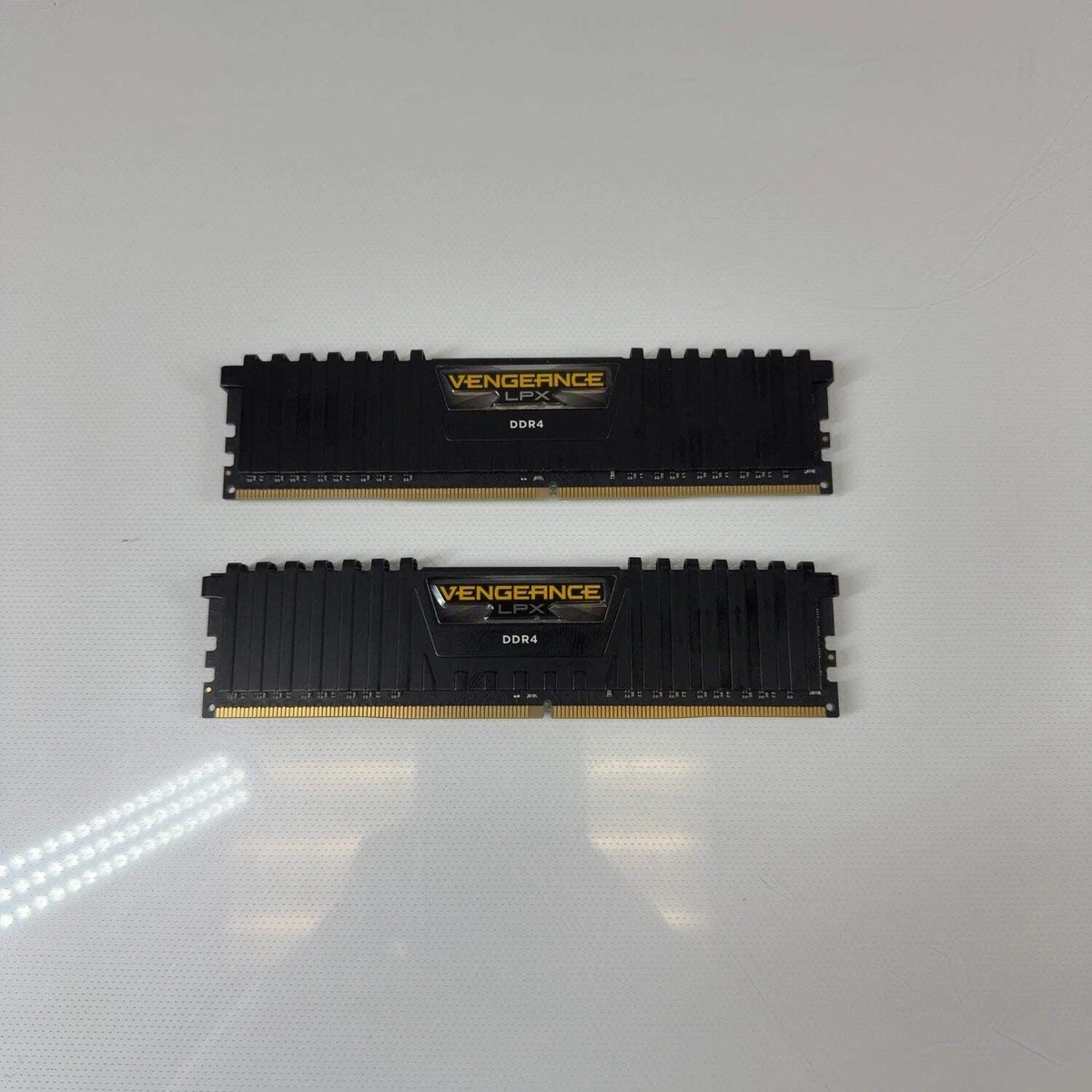 Corsair PC4-17000 (DDR4-2133) Bus Speed DDR4 SDRAM Memory (RAM