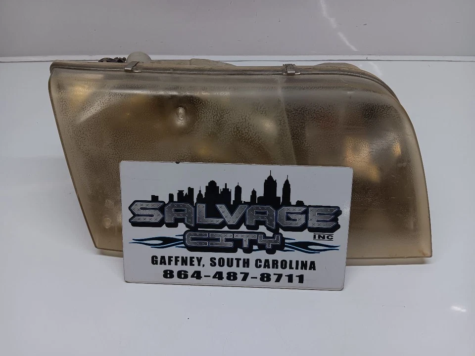 Faro derecho pasajero se adapta 03-11 CROWN VICTORIA 228236 Foto 2 de 4