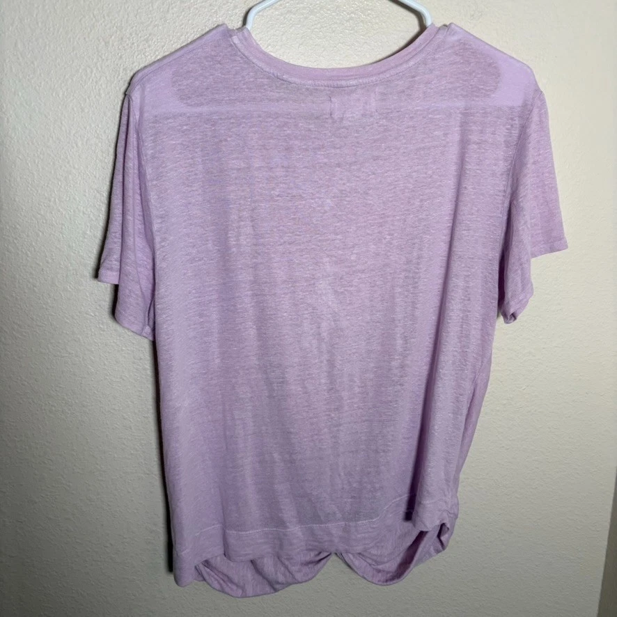 Camiseta para mujer Velvet by Graham & Spencer mediana púrpura manga corta corbata informal Foto 4 de 4