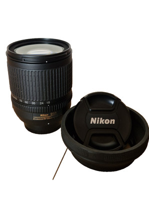 Nikon AF-S Nikkor 18-135mm f/3.5-5.6 G ED DX gebraucht wie neu