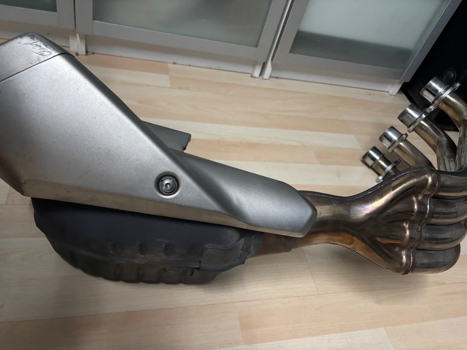 Honda Cbr 650 r Serienauspuff - Bild 3 von 3