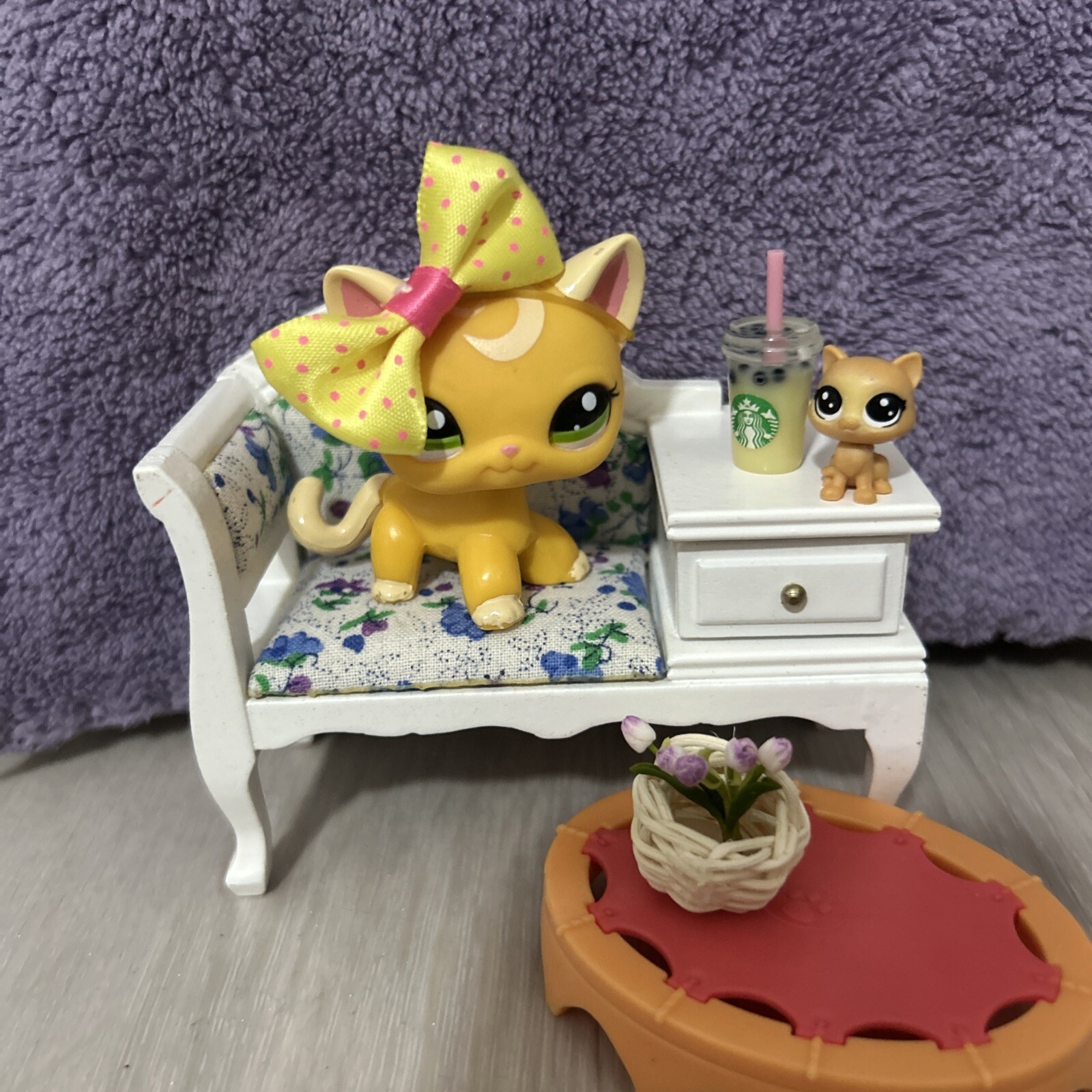 Littlest Pet Shop #2194 Yellow Shorthair Green Eyes Cat – FUNAAB