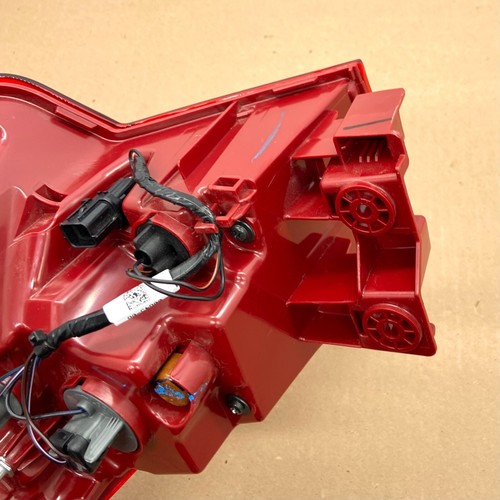 OEM 21-23 Hyundai Santa Fe Driver Luz Trasera Izquierda Parada Bombilla Lámpara 92401-S2500 - Imagen 9 de 10