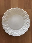 VINTAGE  WESTMORELAND MILK GLASS PANELED GRAPE 10 1/2" DINNER PLATE