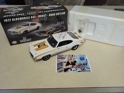 1:18 Acme 1972 Oldsmobile 442 Hurst Drag Outlaws Signed Linda Vaughn ...
