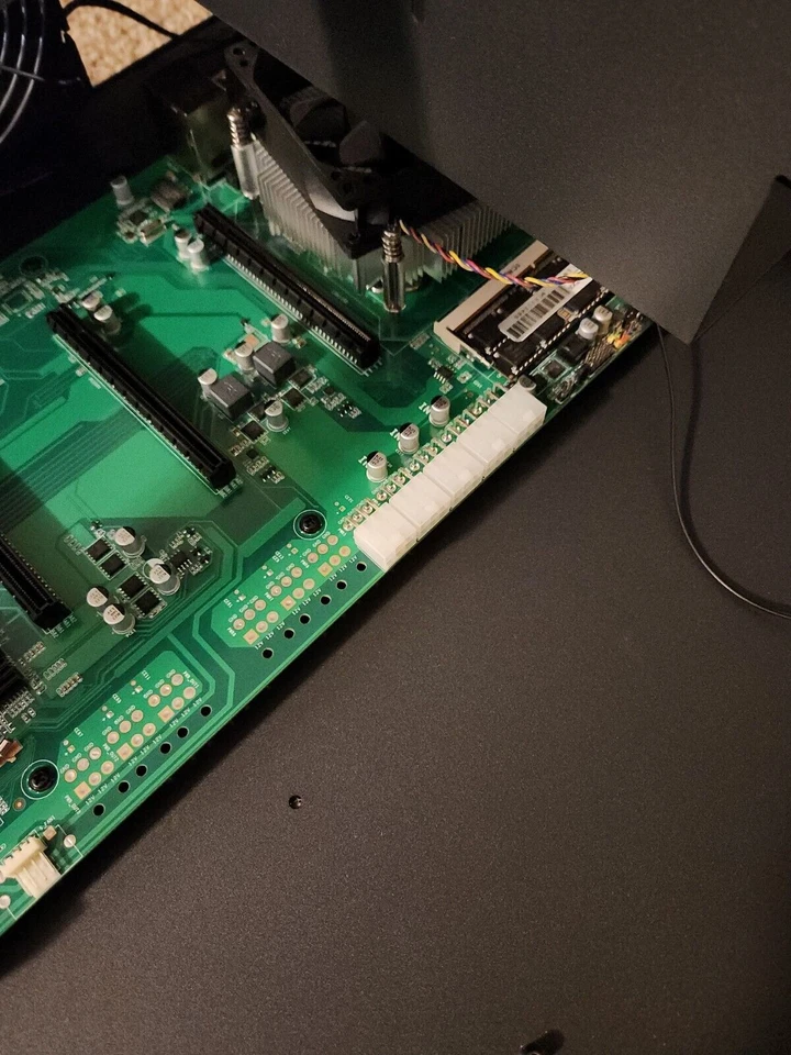 Máquina minera Ethereum ETH 8GPU con CPU 4x ventiladores placa base RAM plataforma minera Foto 4 de 4