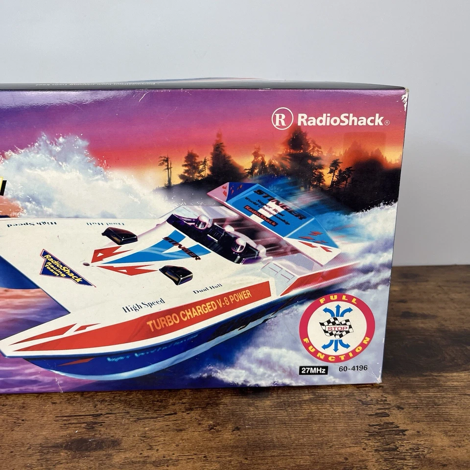 VTG Radio Shack Stinger Radio Controlled RC Racing Boat W/ OG PACKAGING & MANUAL - Image 2 of 4