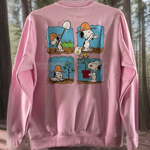 PEANUTS SNOOPY WOODSTOCK PLANTING TREES PINK FLEECE SWEATSHIRT SIZE M NWT