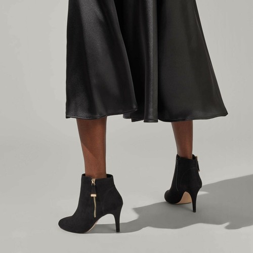 JENNIE 2 VEGAN SUEDE ANKLE BOOTS BLACK 